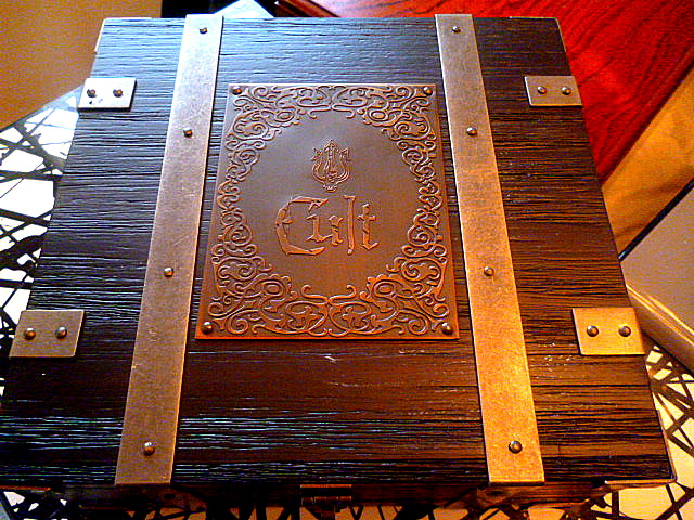 cultbox1