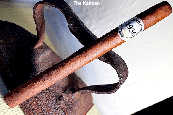 is e cigarette better than smoking 🚭 Vaping vs. Smoking — Which is Safer for Your Lungs? 🫁 Think vaping is  the 