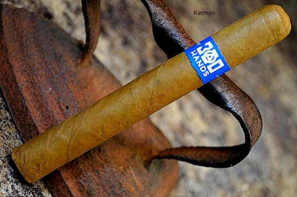 tobacco 300 300 Hands Connecticut | Cigar Reviews by the Katman