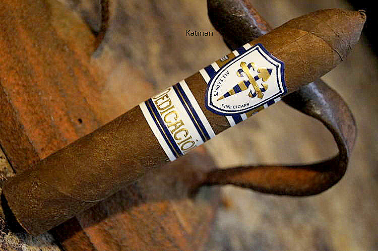 Dedicación Mitre by All Saints | Cigar Reviews by the Katman |