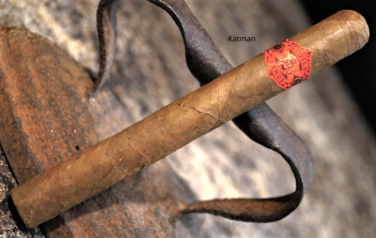 Warped The Devil's Hands 'Redux' | Cigar Reviews by the Katman |